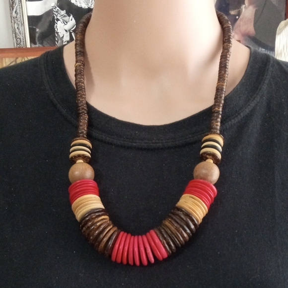 Brown and Red Beaded Necklace Made Of Coconut Shell And Wood 22-in Vintage - Picture 1 of 5